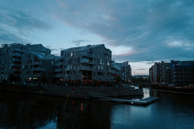 CEO at Thoenig.ch: Leadership, Strategy, and Digital Influence CEO at Thoenig.ch